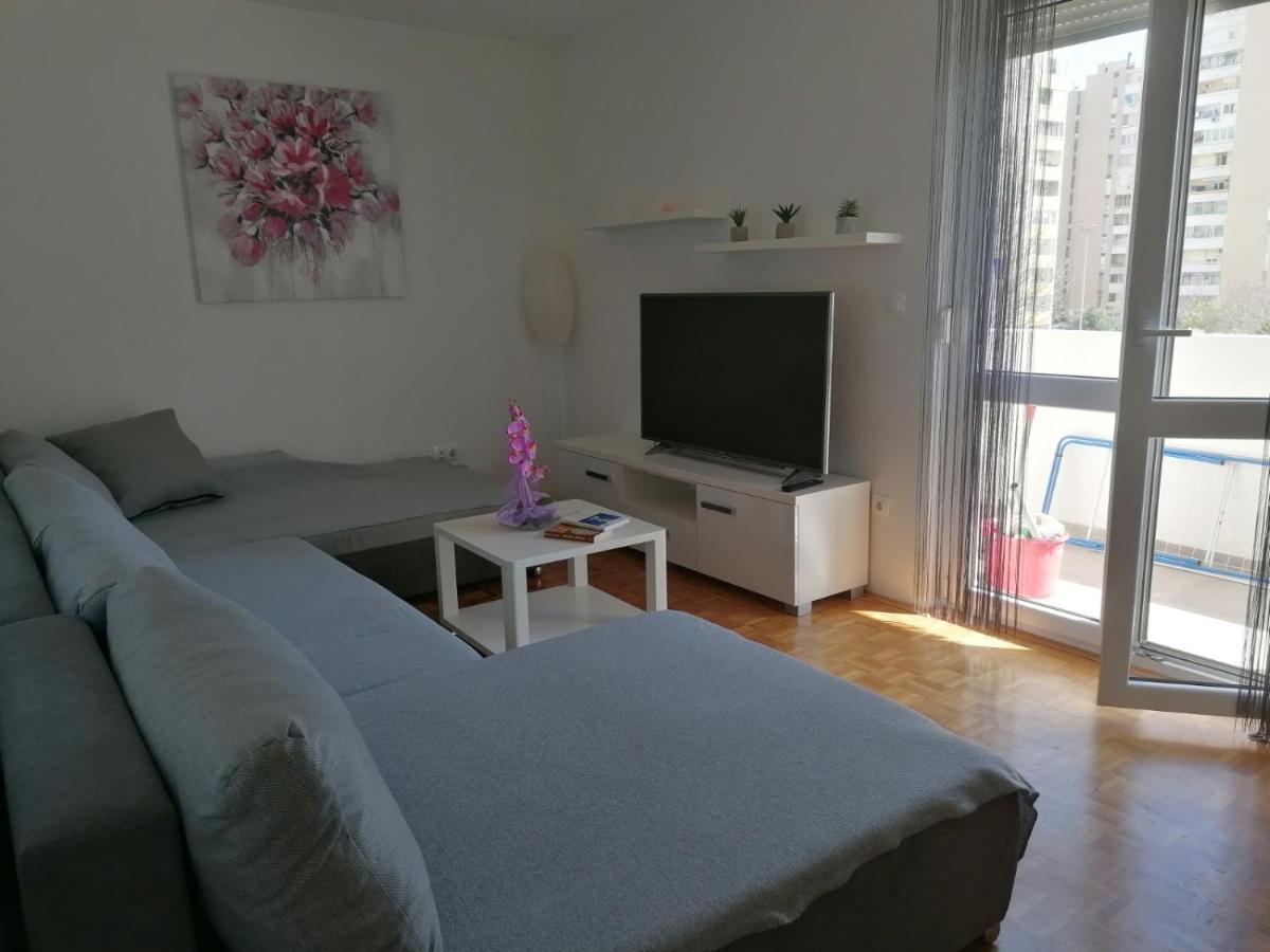 Apartman Petra Pula Eksteriør billede