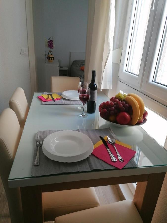 Apartman Petra Pula Eksteriør billede